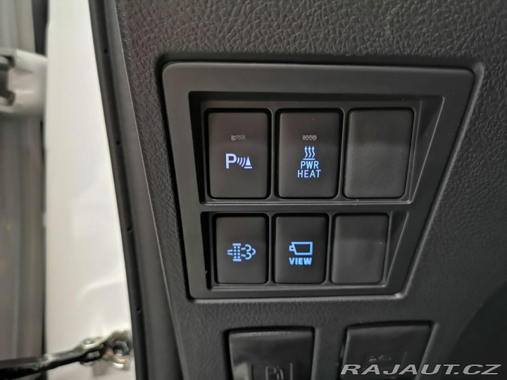 Toyota Hilux 2.8 EXT. CAB LIFT 40mm ZÁ 2023