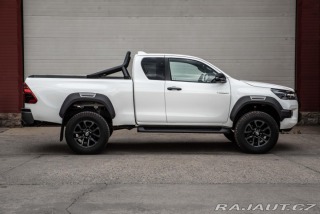 Toyota Hilux 2.8 EXT. CAB LIFT 40mm ZÁ 2023
