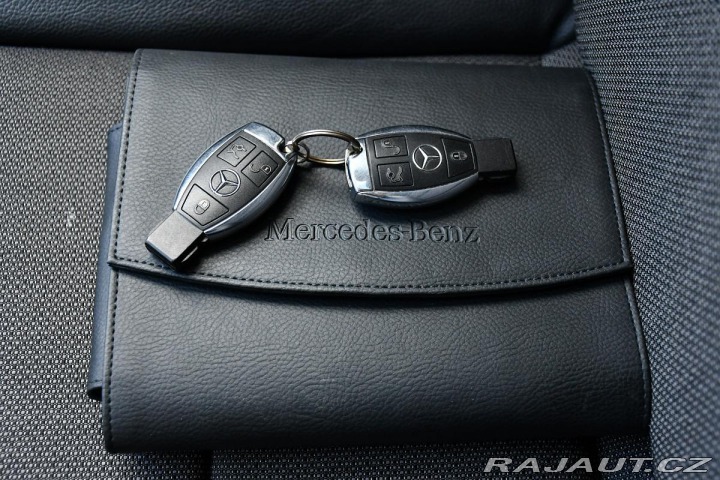 Mercedes-Benz E 250CDI 4MATIC 2013