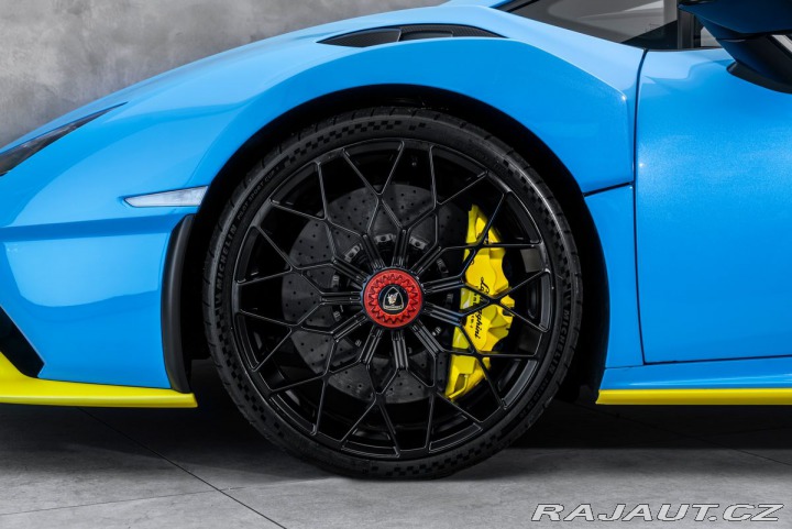Lamborghini Huracán STO 2023