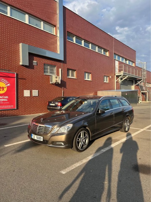 Mercedes-Benz E 350CGI