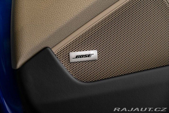 Porsche Ostatní modely Carrera Bose výfuky 2025