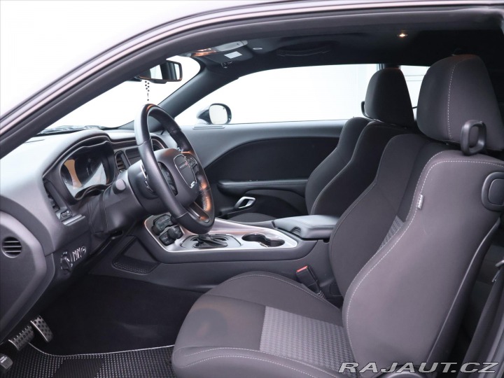 Dodge Challenger 5,7 V8 HEMI 277kW Klima K 2022