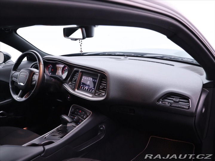 Dodge Challenger 5,7 V8 HEMI 277kW Klima K 2022
