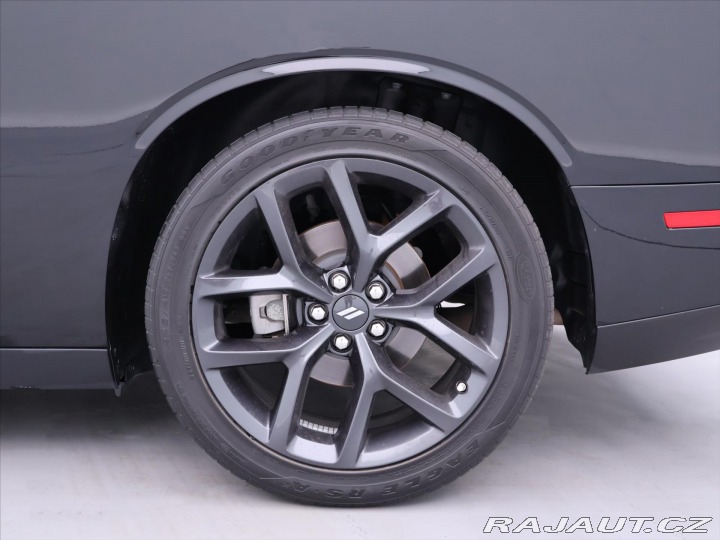 Dodge Challenger 5,7 V8 HEMI 277kW Klima K 2022