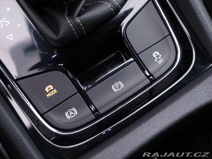 Škoda Karoq 1,5 TSI 110kW DSG Sportli 2024