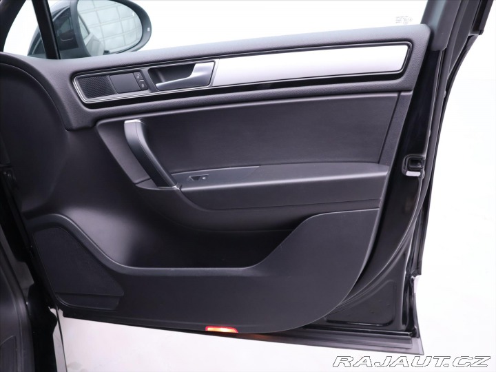 Volkswagen Touareg 3,0 TDI 193kW Tažné CZ D 2017