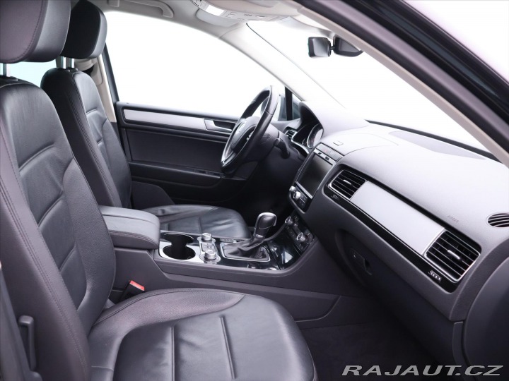 Volkswagen Touareg 3,0 TDI 193kW Tažné CZ D 2017