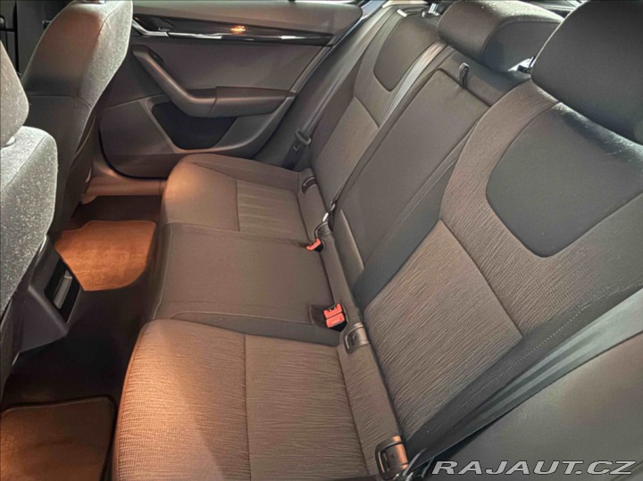 Škoda Octavia 2,0 TDI STYLE VYHŘ. ČELNÍ 2017