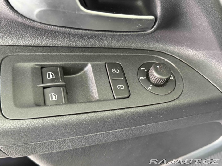 Volkswagen up! 1,0 MPI STYLE 2024