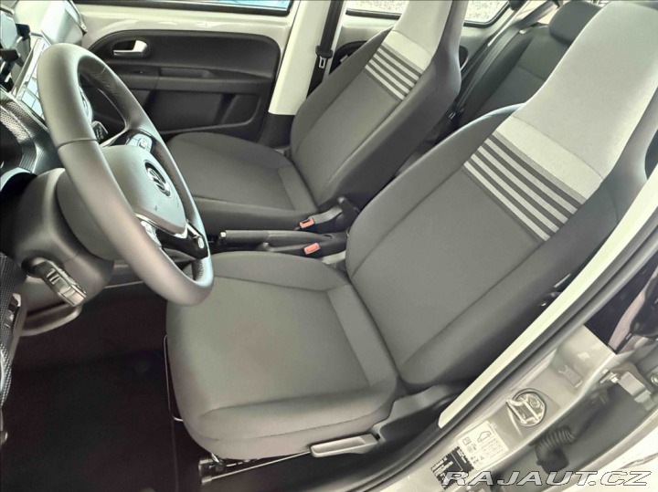 Volkswagen up! 1,0 MPI STYLE 2024