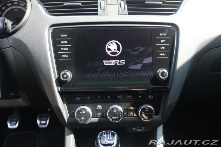 Škoda Octavia 2,0 TDi RS Challenge+Kame 1800