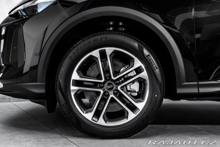 Audi Q5 2,0TDI Quattro LED 2025