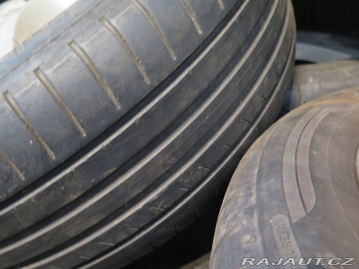 Volkswagen Jetta 1.6i,klima,2xkola,servis 2007
