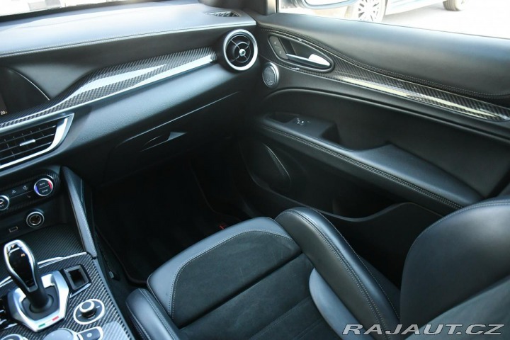 Alfa Romeo Stelvio VELOCE Ti Q4 2.0 REZERVAC 2021