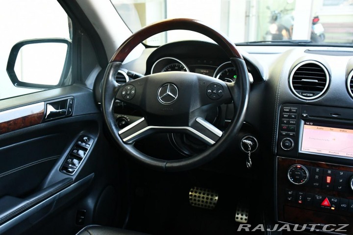Mercedes-Benz GL 350BT 4M PANO H/K TAŽNÉ 7 2010