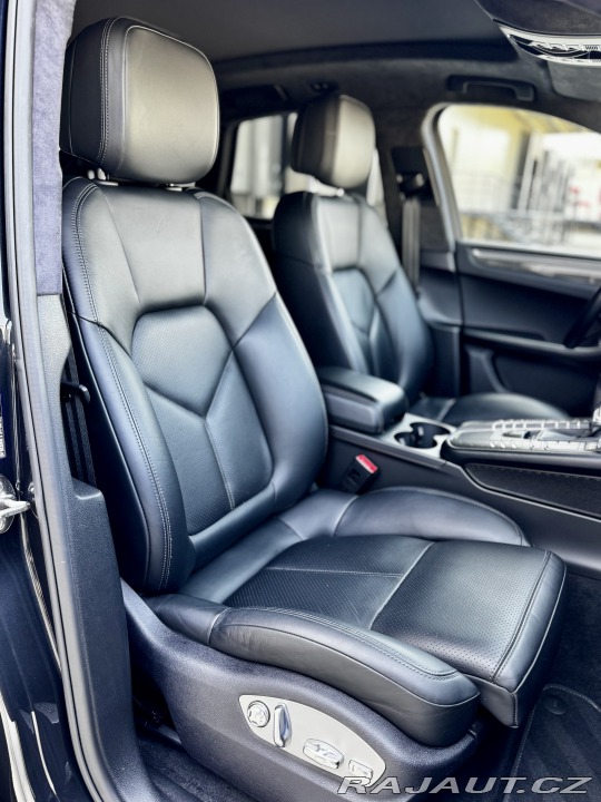 Porsche Macan Turbo, 2020 Approved 2027 2020