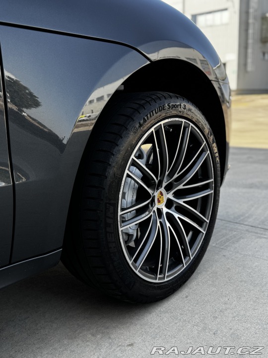 Porsche Macan Turbo, 2020 Approved 2027 2020