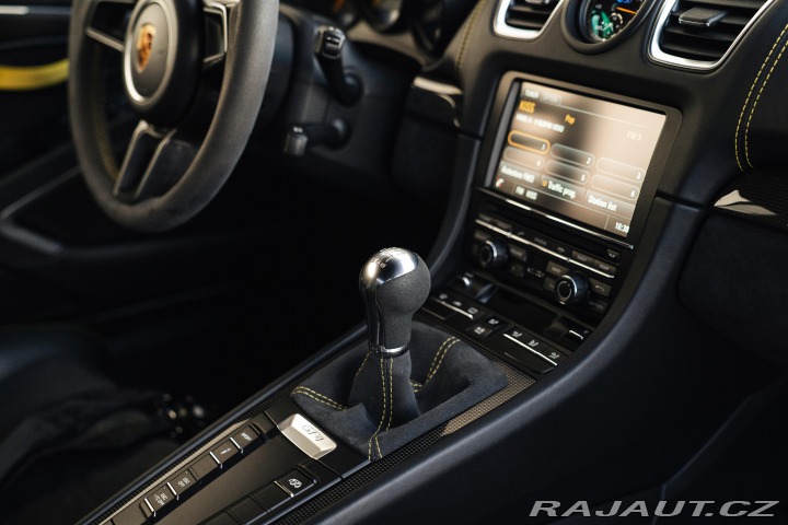 Porsche Cayman GT4 Clubsport, Approved 2016