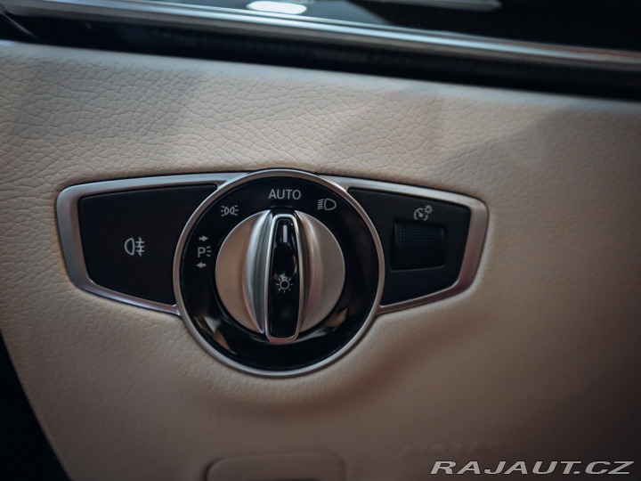 Mercedes-Benz E E 220d 4MATIC Avantgarde 2019