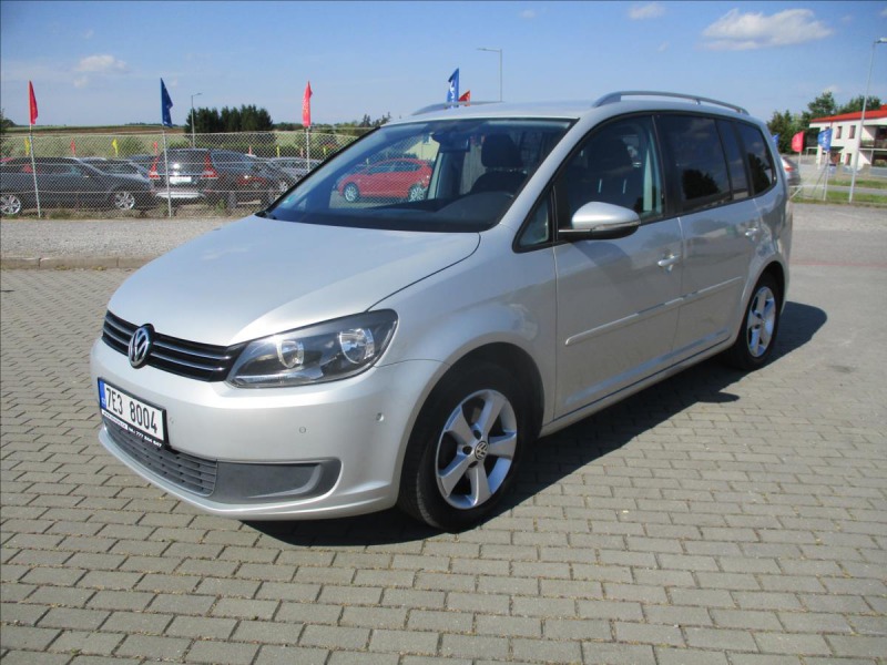 Volkswagen Touran 1,2 TSi 77kw Tažné, GPS,