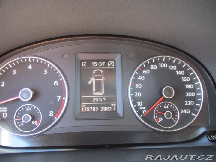 Volkswagen Touran 1,2 TSi 77kw Tažné, GPS, 2012