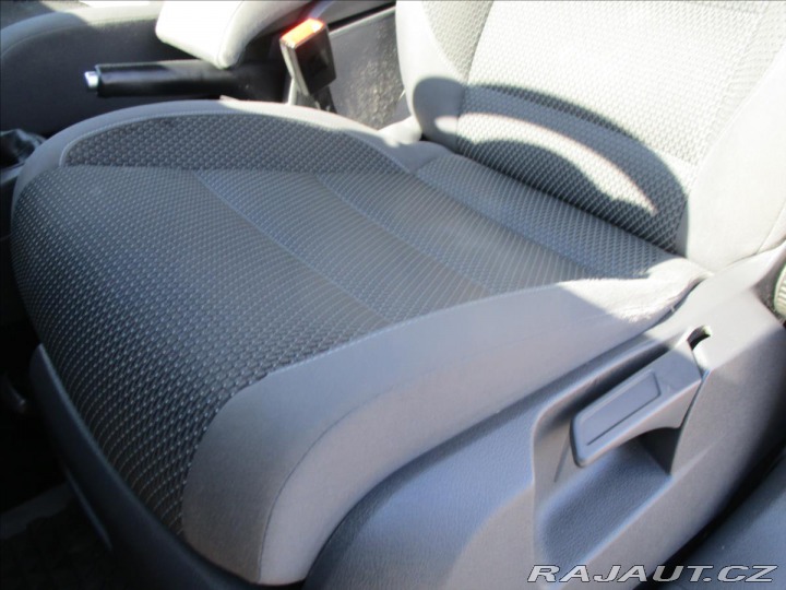 Volkswagen Touran 1,2 TSi 77kw Tažné, GPS, 2012