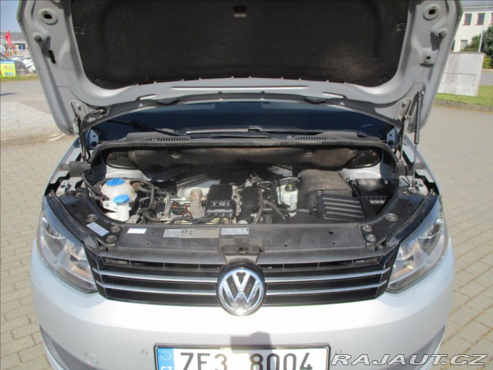 Volkswagen Touran 1,2 TSi 77kw Tažné, GPS, 2012