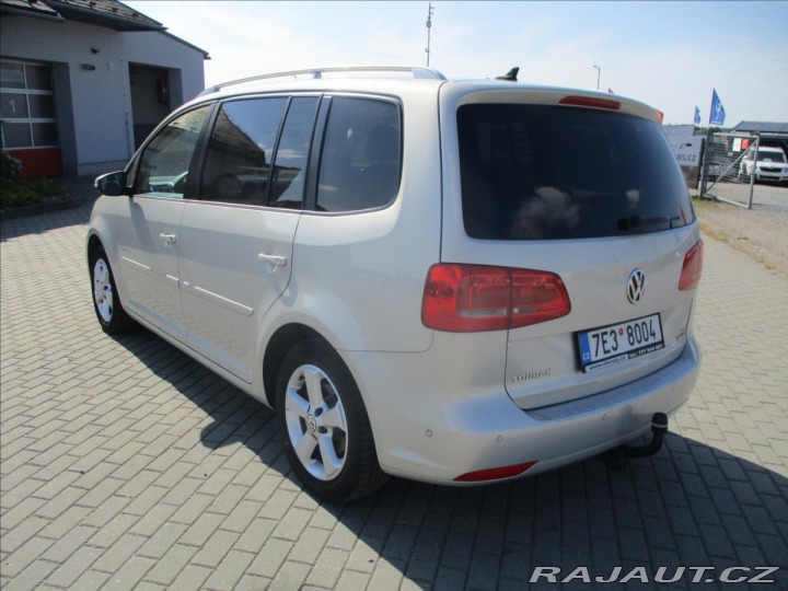 Volkswagen Touran 1,2 TSi 77kw Tažné, GPS, 2012