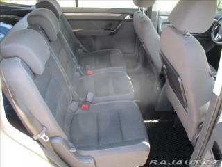 Volkswagen Touran 1,2 TSi 77kw Tažné, GPS, 2012