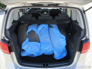 Volkswagen Touran 1,2 TSi 77kw Tažné, GPS, 2012