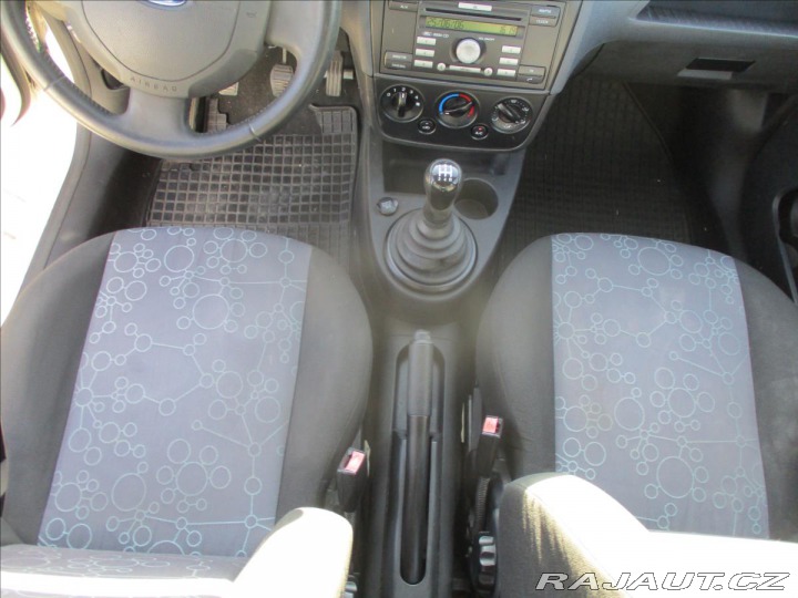 Ford Fiesta 1,3 i 51kw Nová STK 2006