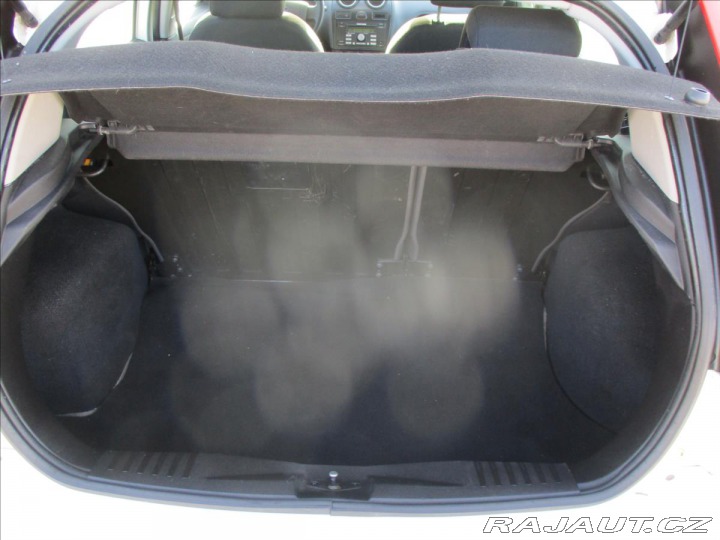 Ford Fiesta 1,3 i 51kw Nová STK 2006