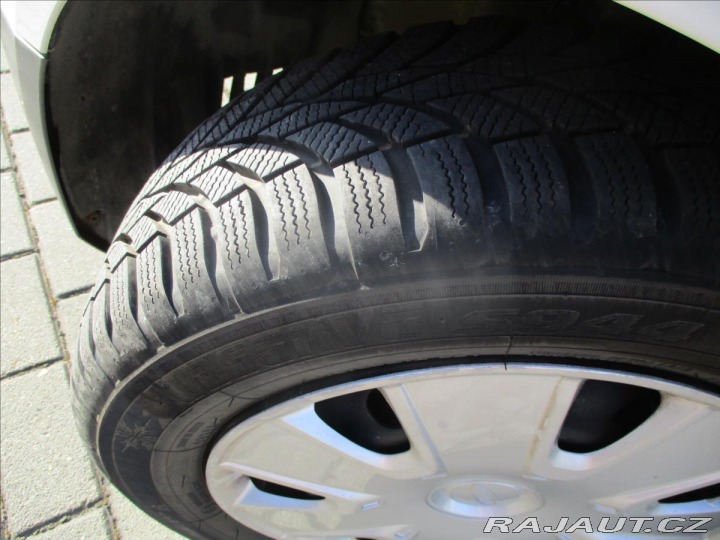 Ford Fiesta 1,3 i 51kw Nová STK 2006