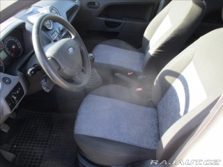 Ford Fiesta 1,3 i 51kw Nová STK 2006