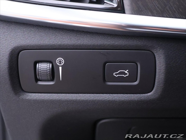 Volvo V90 2,0 Cross Country Polesta 2019