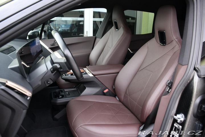 BMW iX xDrive40 H/K TAŽNÉ ČR 2022