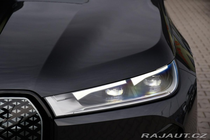 BMW iX xDrive40 H/K TAŽNÉ ČR 2022