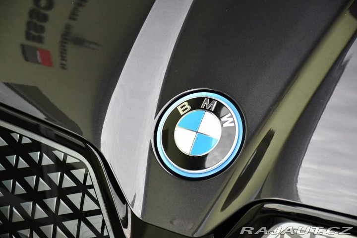 BMW iX xDrive40 H/K TAŽNÉ ČR 2022