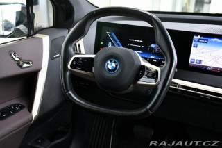 BMW iX xDrive40 H/K TAŽNÉ ČR 2022