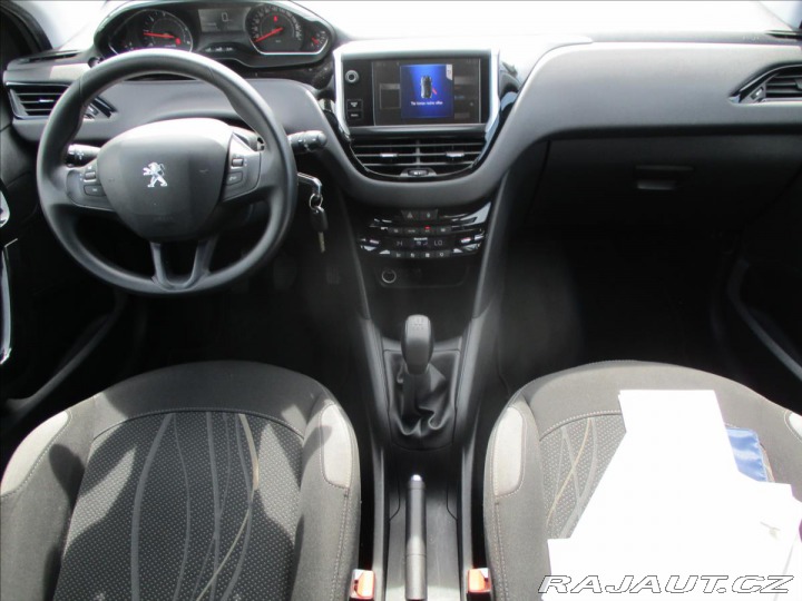 Peugeot 208 1,4 Hdi 50kw LED,Tempomat 2013