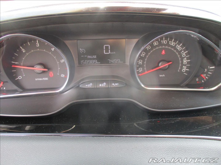 Peugeot 208 1,4 Hdi 50kw LED,Tempomat 2013