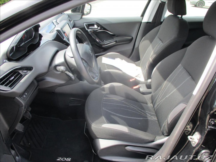 Peugeot 208 1,4 Hdi 50kw LED,Tempomat 2013