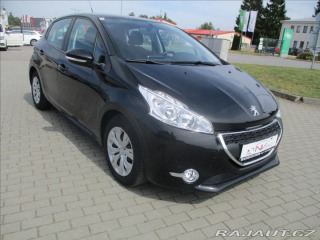 Peugeot 208 1,4 Hdi 50kw LED,Tempomat 2013