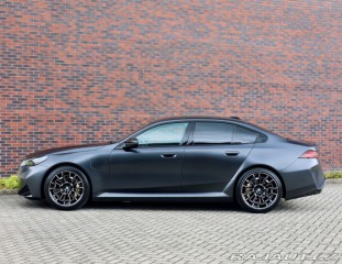 BMW M5 xdrive eHybrid | Frozen 2025
