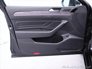 Volkswagen Passat 2,0 TSI 140kW DSG DPH CZ 2021