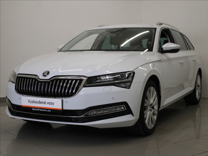 Škoda Superb 2,0 TDi DSG Style TAŽNÉ Č