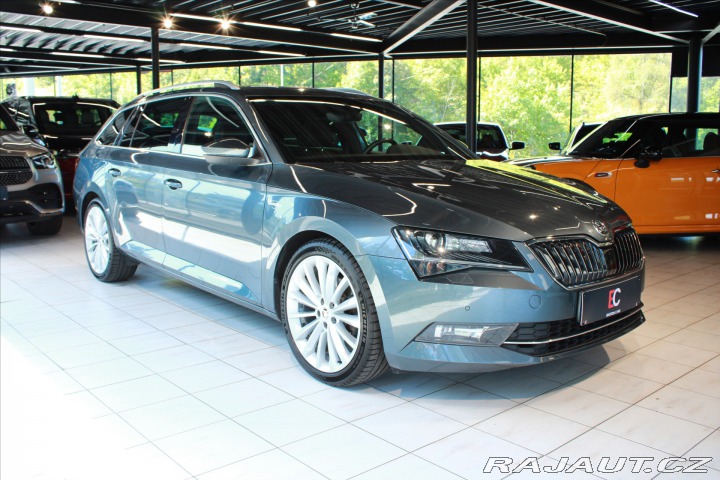Škoda Superb DSG L&K ACC / Pano / 2019