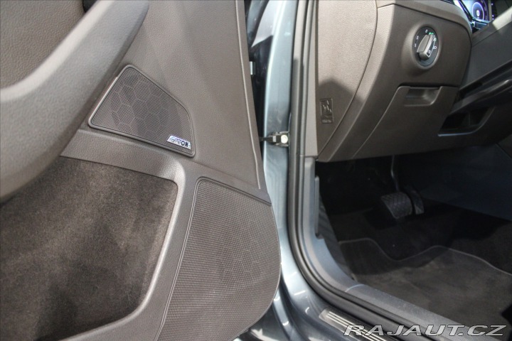 Škoda Superb DSG L&K ACC / Pano / 2019