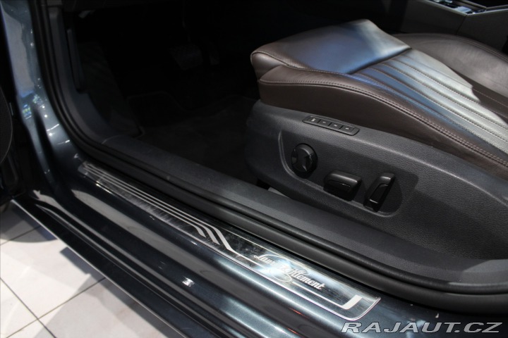 Škoda Superb DSG L&K ACC / Pano / 2019